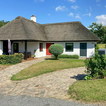 Thatched With Sea Views In Baring Ege Vakantiehuis Asperup