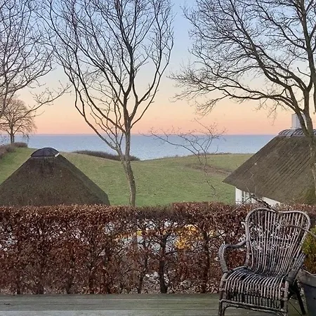 Vakantiehuis Thatched With Sea Views In Baring Ege *