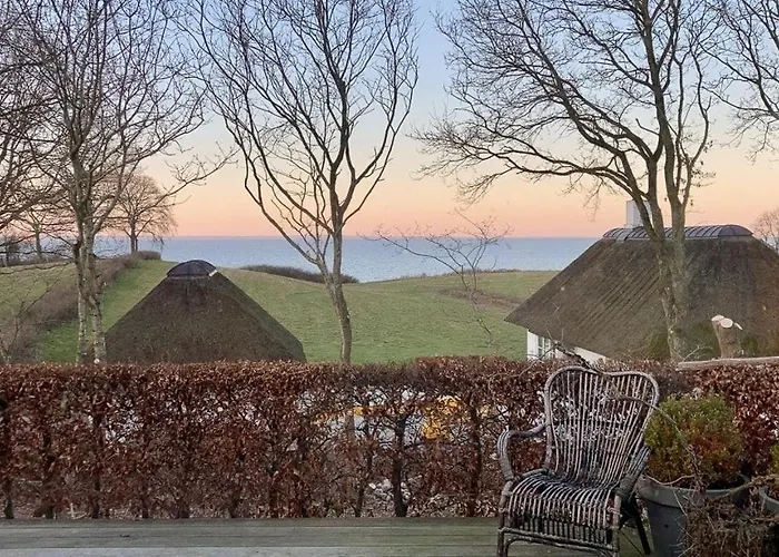 Vakantiehuis Thatched With Sea Views In Baring Ege *